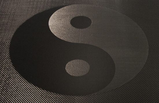 2 carbon fiber ying yang coffee table