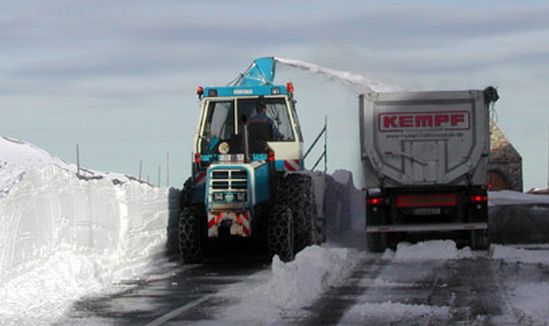 alpine farmers harvest snow EiOJL 6648