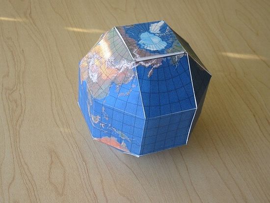 cardboard globe MABTu 59