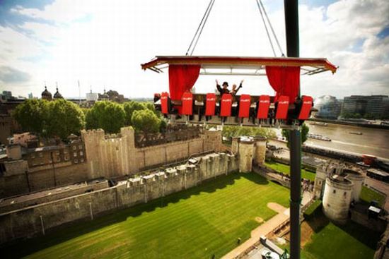 dinner in the sky elevated dining london 2LI8P 744