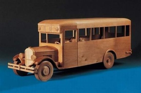 funny wooden bus FXTDt 59