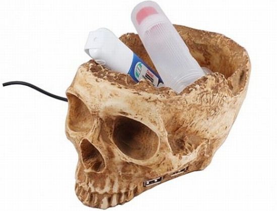 human skull usb hub