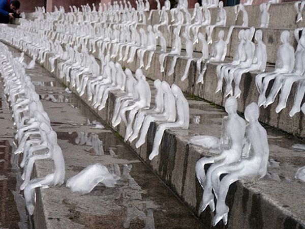 Army of melting men