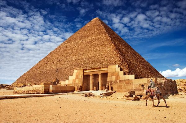 Great Pyramid of Giza (2)