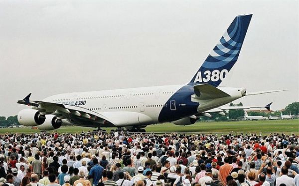 Airbus A380 700 – 525 seats