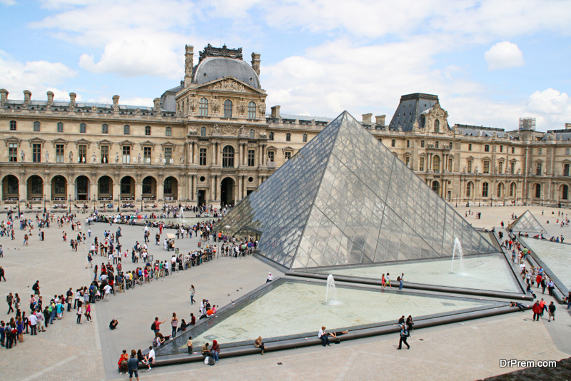 Louvre World's biggest museum