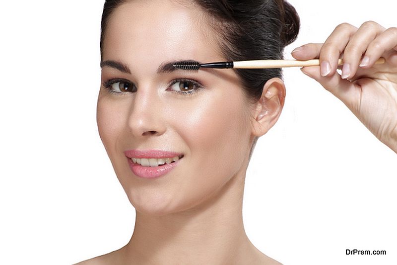 Tips for Taming Messy Eyebrows